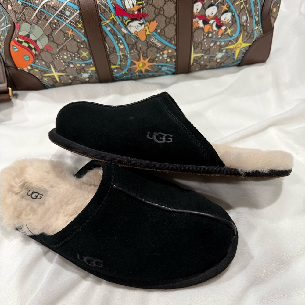 UGG Black and Cream Slippers MEN- OPEN TO REASONABLE OFFERS